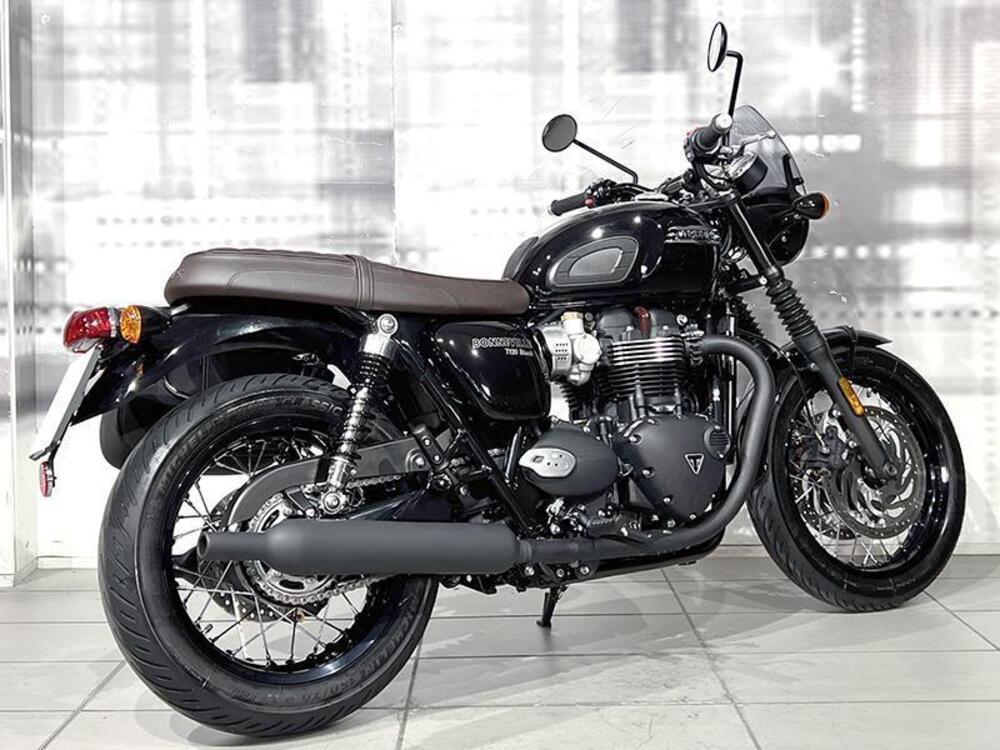 Triumph Bonneville T120 Black (2021 - 25) (8)