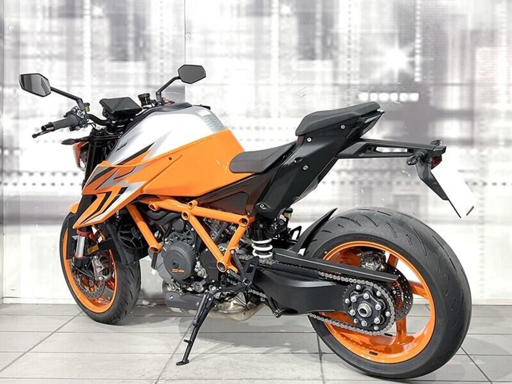 KTM 1290 Super Duke R (2022 - 23) (2)