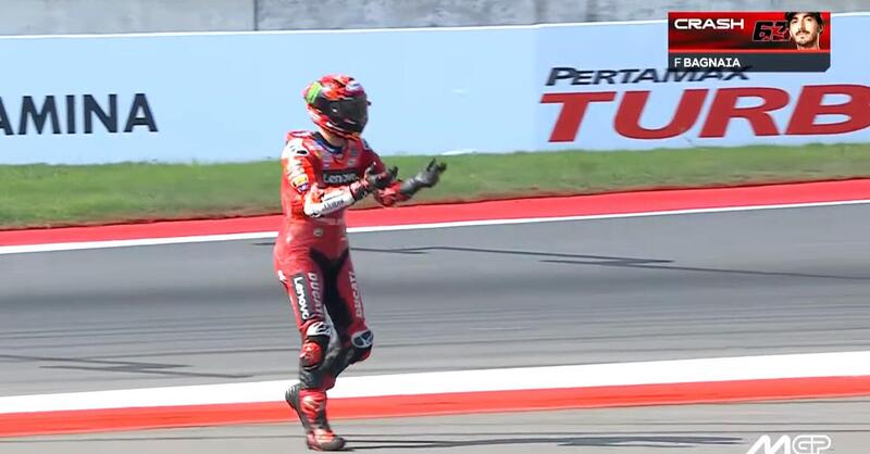 MotoGP 2025. GP dell&#039;Indonesia. Pecco Bagnaia, silenzio stampa dopo la caduta nella gara di Mandalika [VIDEO]
