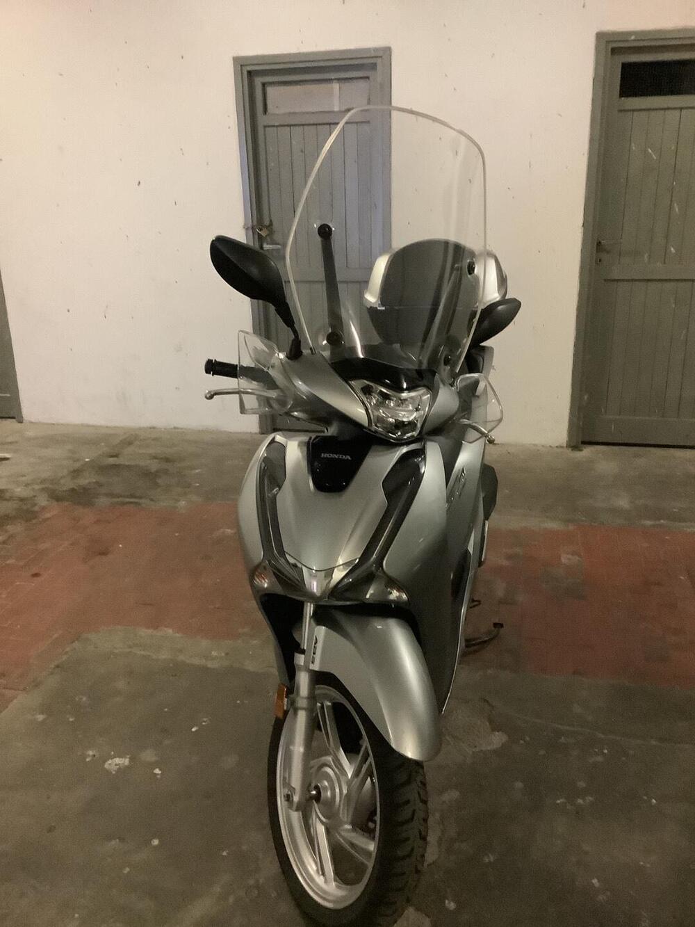 Honda SH 125i (2017 - 19) (2)