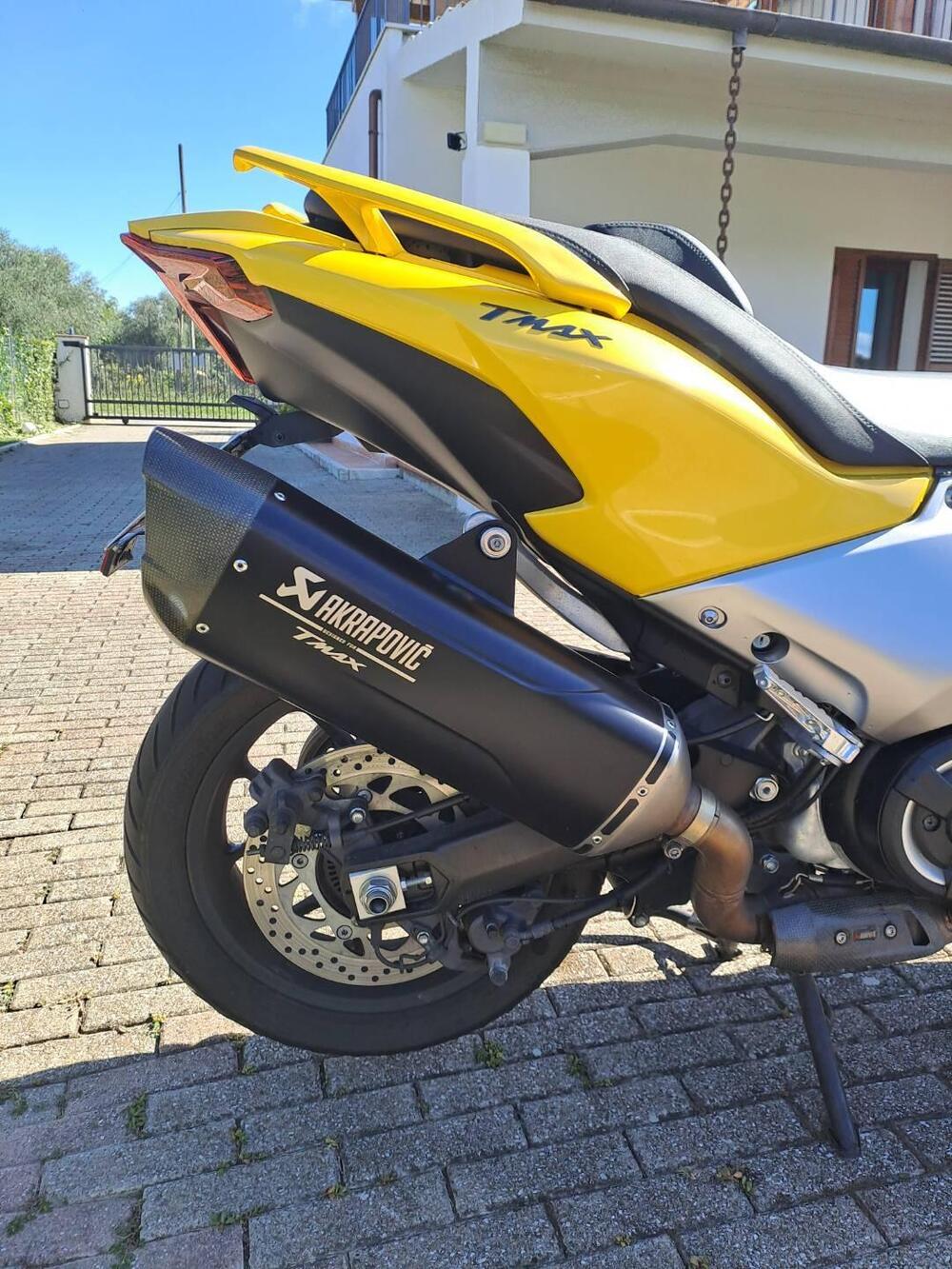 Yamaha T-Max 560 (2022 - 24) (2)