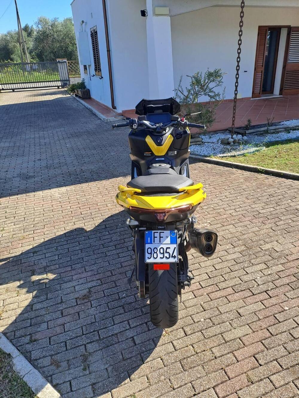 Yamaha T-Max 560 (2022 - 24) (7)