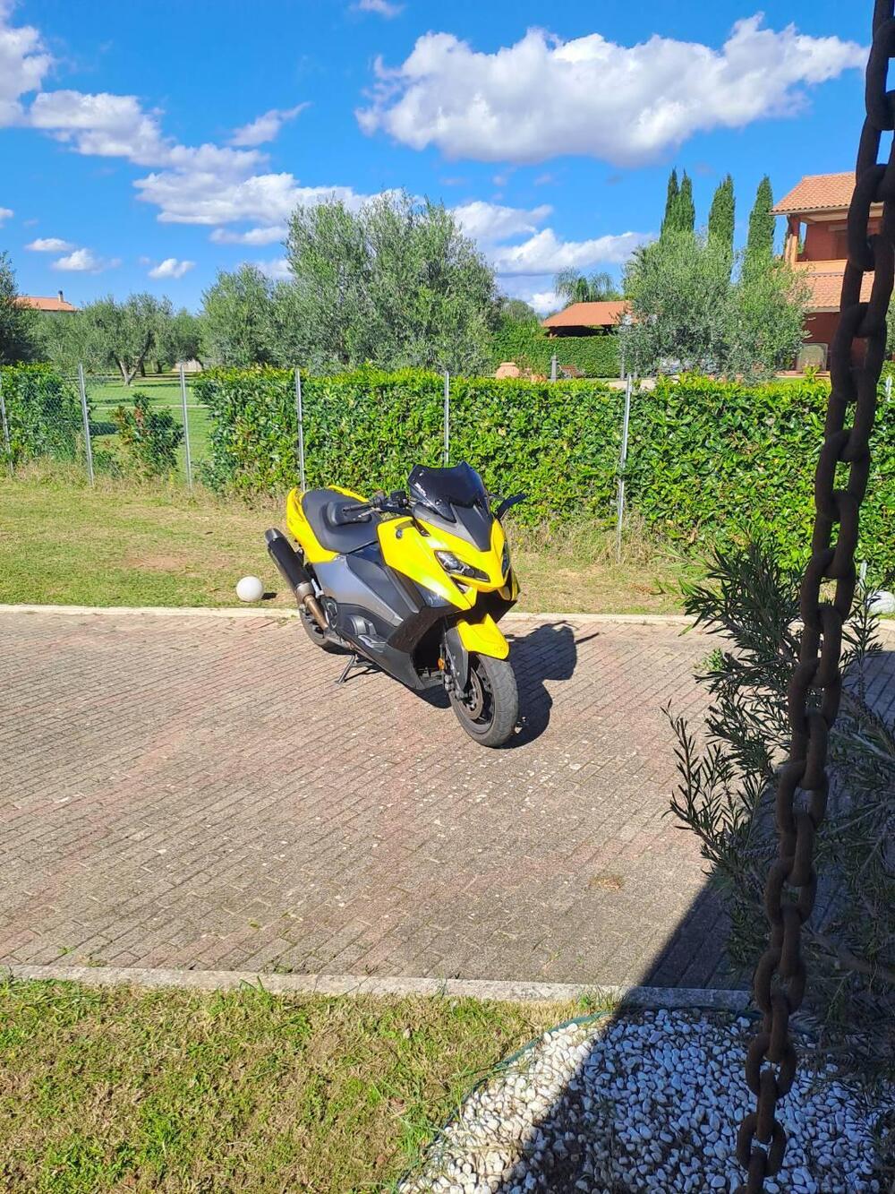 Yamaha T-Max 560 (2022 - 24) (10)