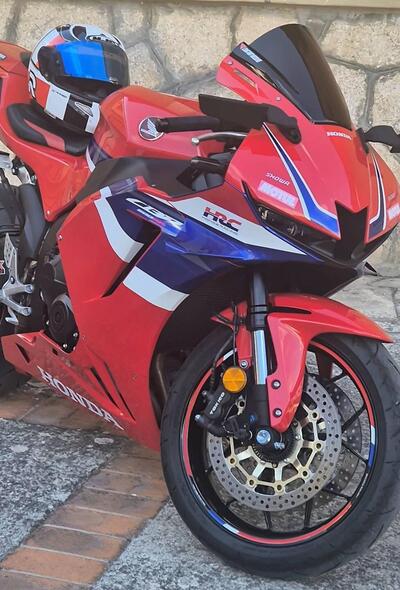 Honda CBR 600 RR (2024 - 25) usata