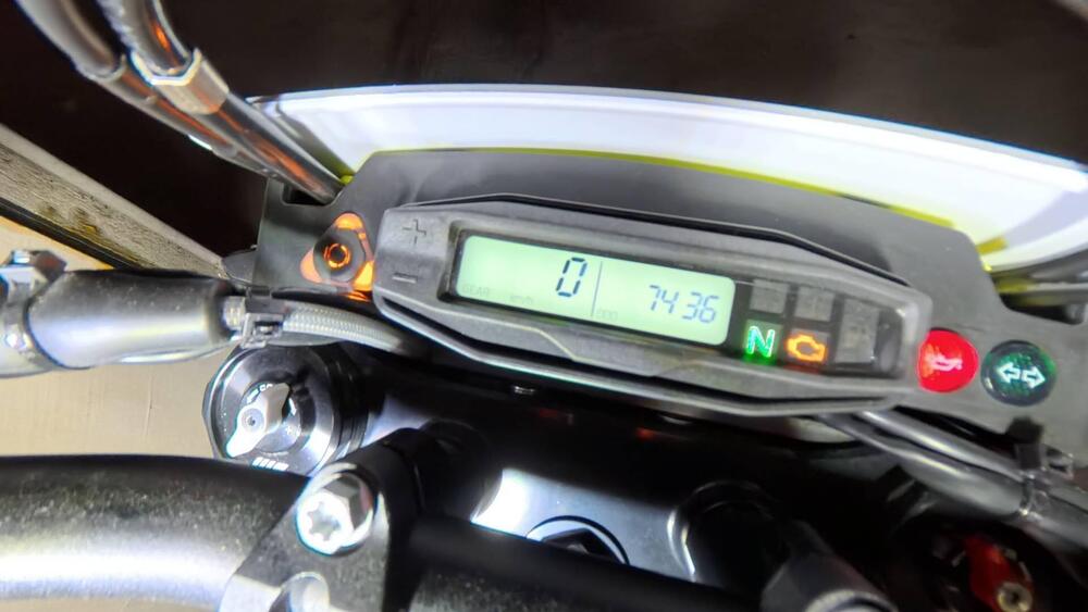 Husqvarna 701 Supermoto (2023 - 25) (2)