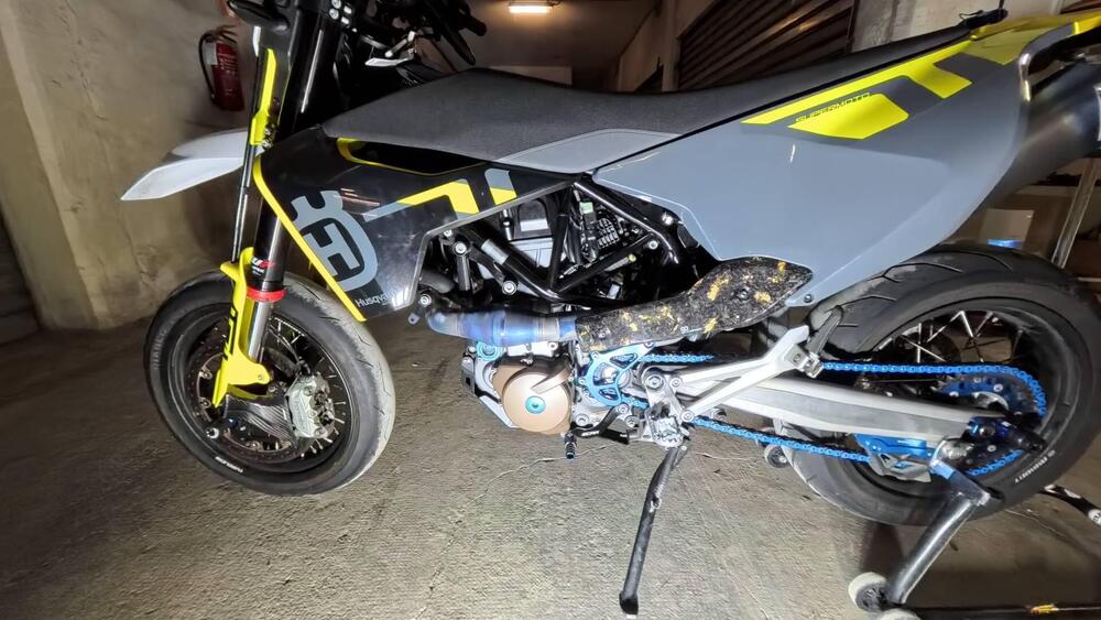 Husqvarna 701 Supermoto (2023 - 25) (8)