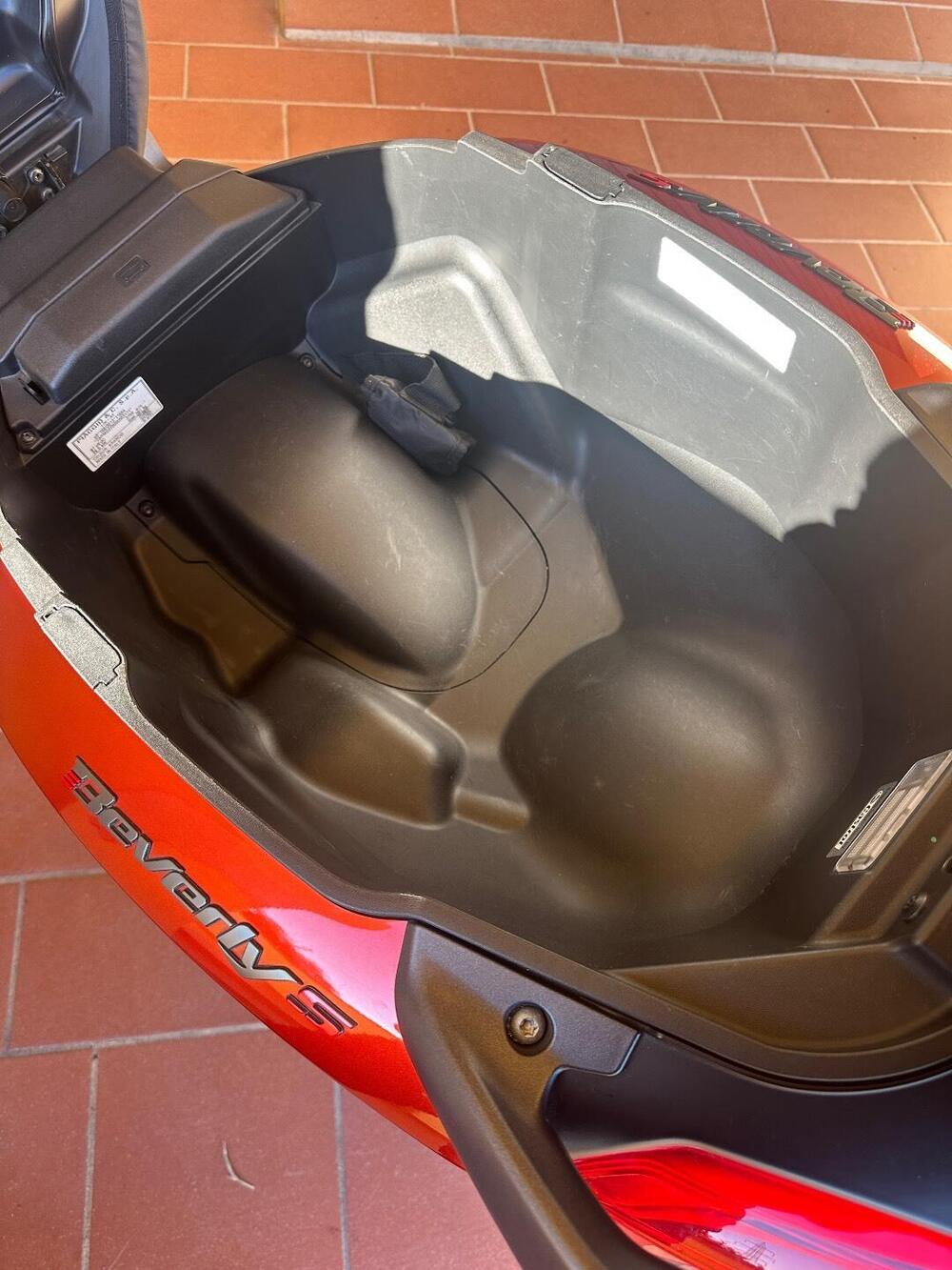 Piaggio Beverly 400 S ABS-ASR (2021 - 24) (11)