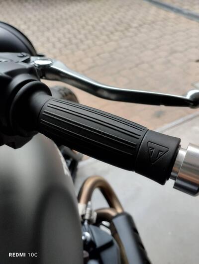 Triumph Scrambler 900 (2023 - 25) usata