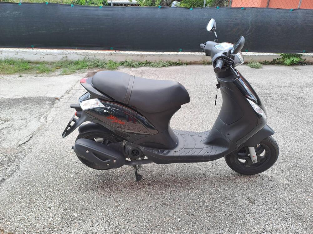 Piaggio Zip 50 4T (2021 - 25) (3)