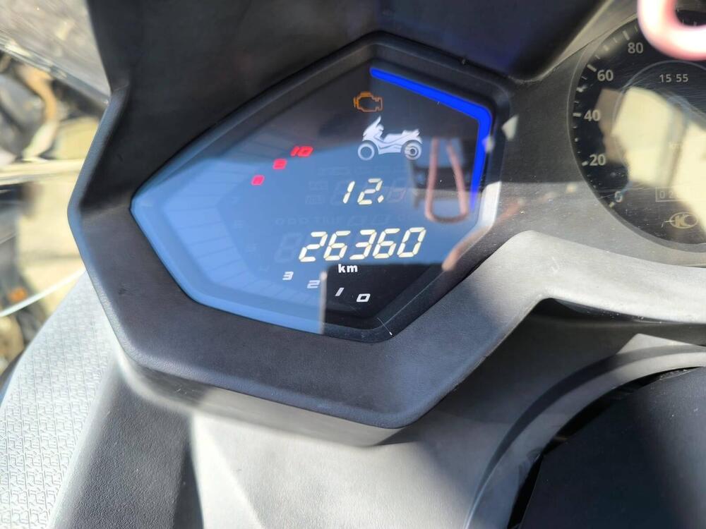 Kymco AK 550 ETS (2021 - 26) (7)