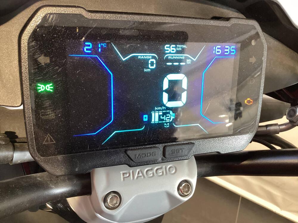 Piaggio 1 Active (2022 - 26) (5)