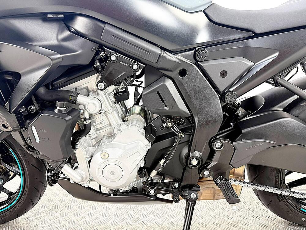 CFMOTO 675NK (2025 - 26) (15)