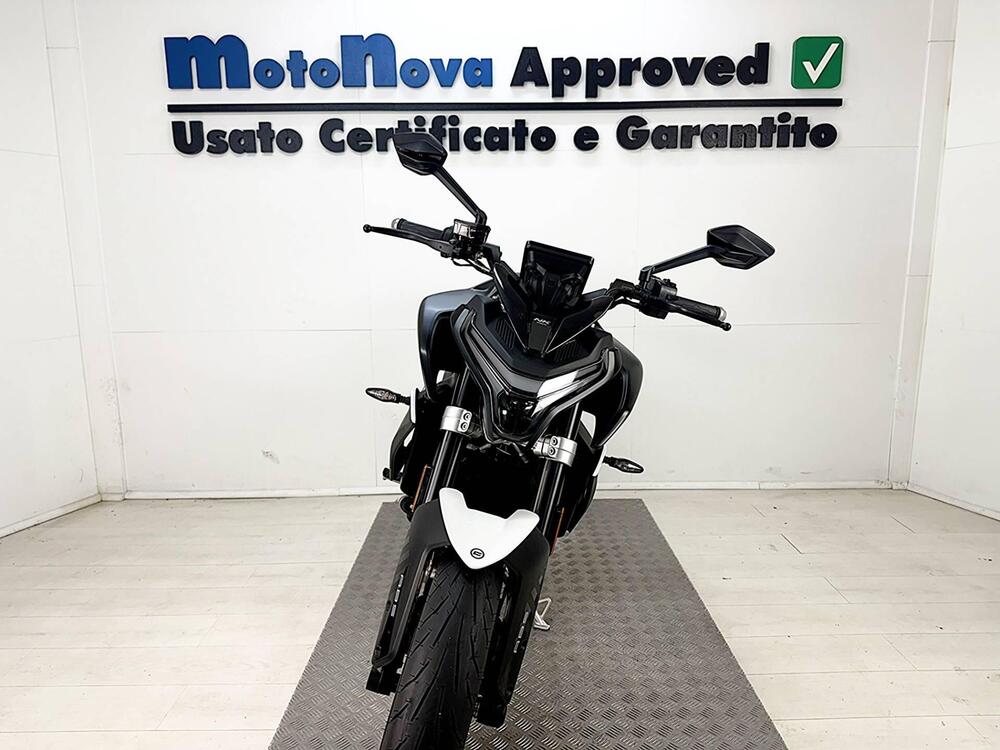 CFMOTO 800NK Advanced (2023 - 26) (2)
