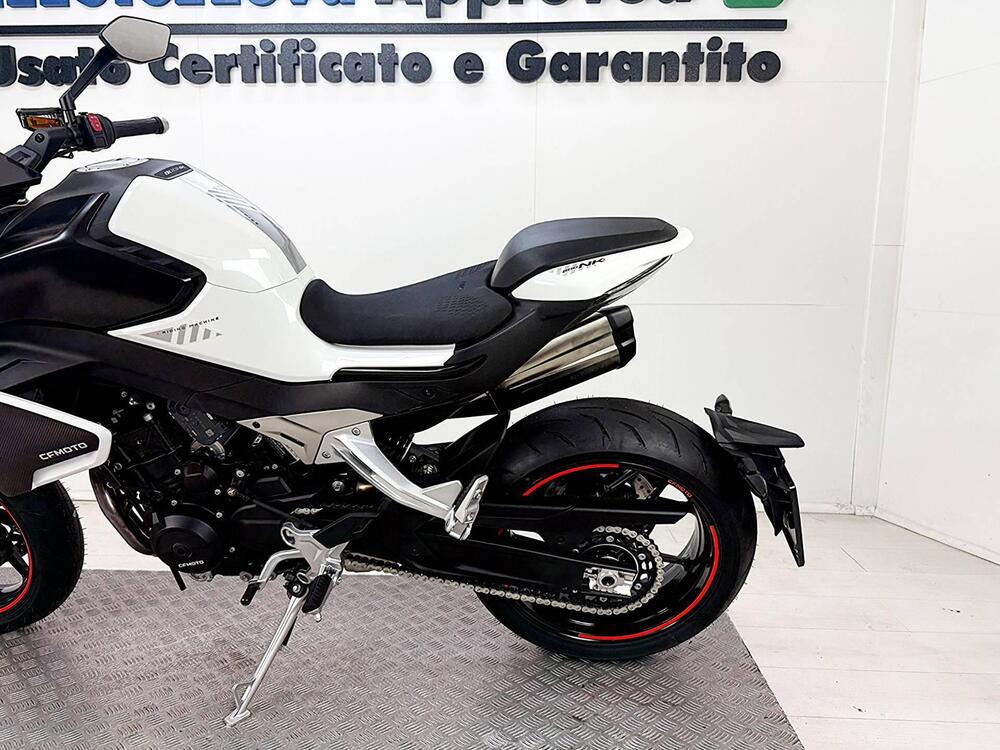 CFMOTO 800NK Advanced (2023 - 26) (15)