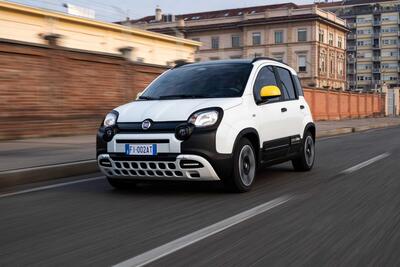 Fiat Panda cambia nome: da oggi si chiama Pandina e il motore mild hybrid scende di potenza...