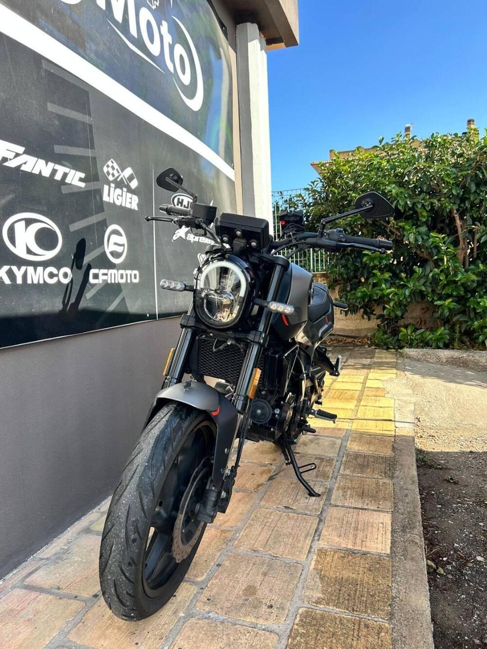 Benelli Leoncino 125 (2022 - 25) (5)