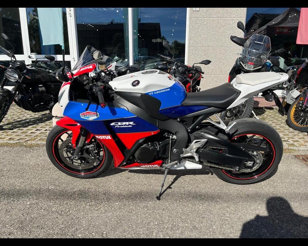 Honda CBR 1000 RR Fireblade SP (2014 - 16) (8)