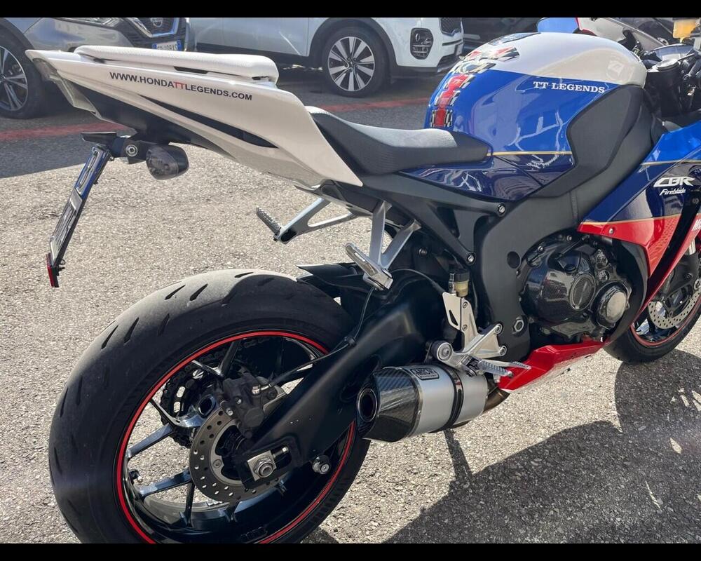 Honda CBR 1000 RR Fireblade SP (2014 - 16) (11)