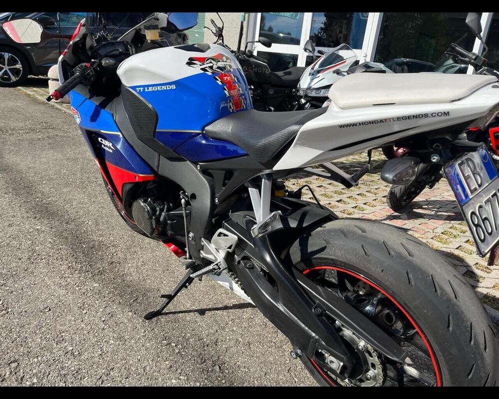 Honda CBR 1000 RR Fireblade SP (2014 - 16) (12)