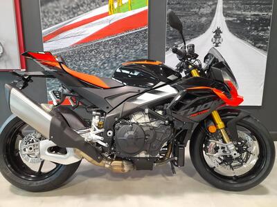 Aprilia Tuono V4 Factory (2025) usata