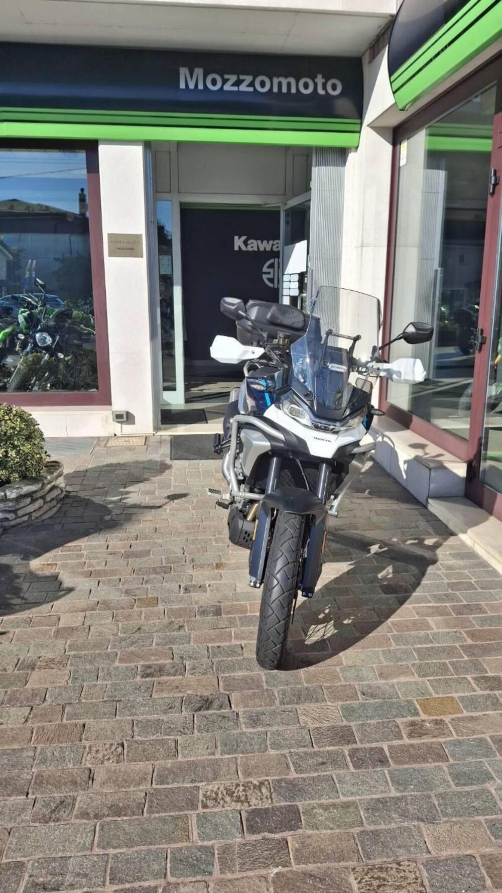 CFMOTO 700MT Adventure (2025 - 26) (2)