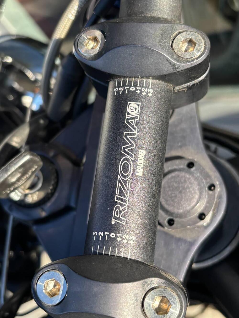 Triumph Speed Triple 1050 (2005 - 11) (5)