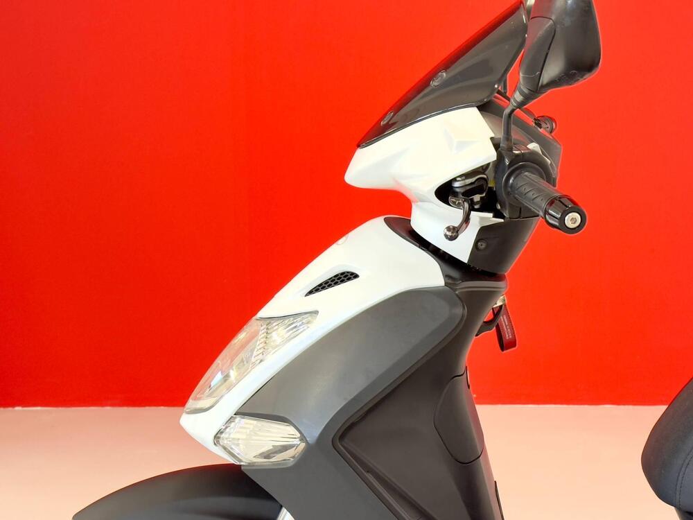 Kymco Agility 150 R16 (15)