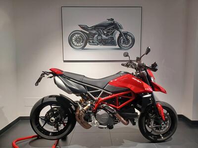 Ducati Hypermotard 950 (2022 - 25) usata