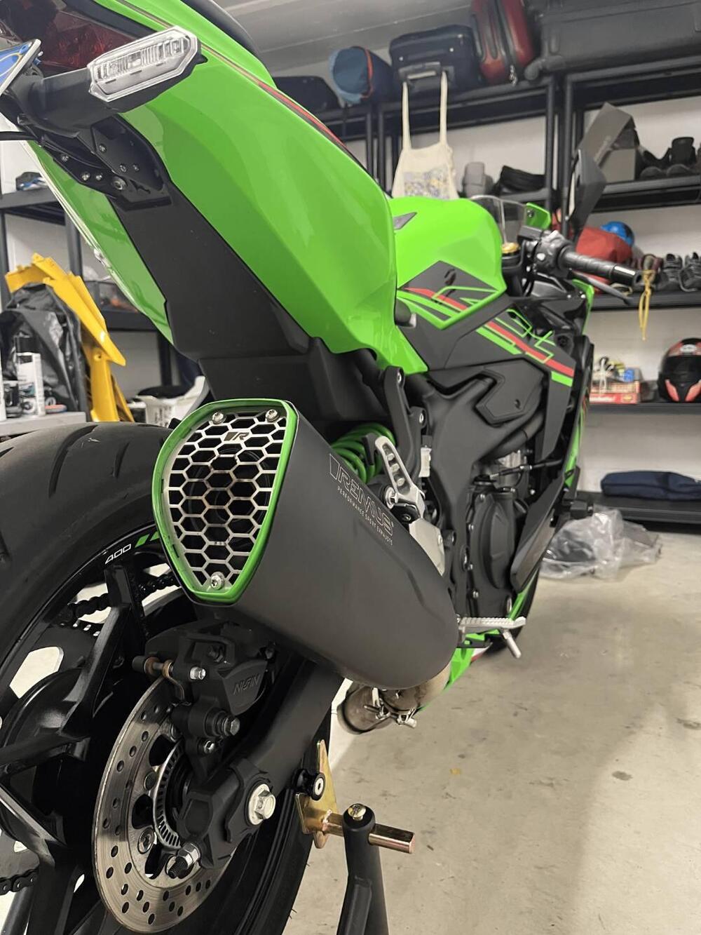 Kawasaki Ninja ZX-4RR (2024 - 26) (6)