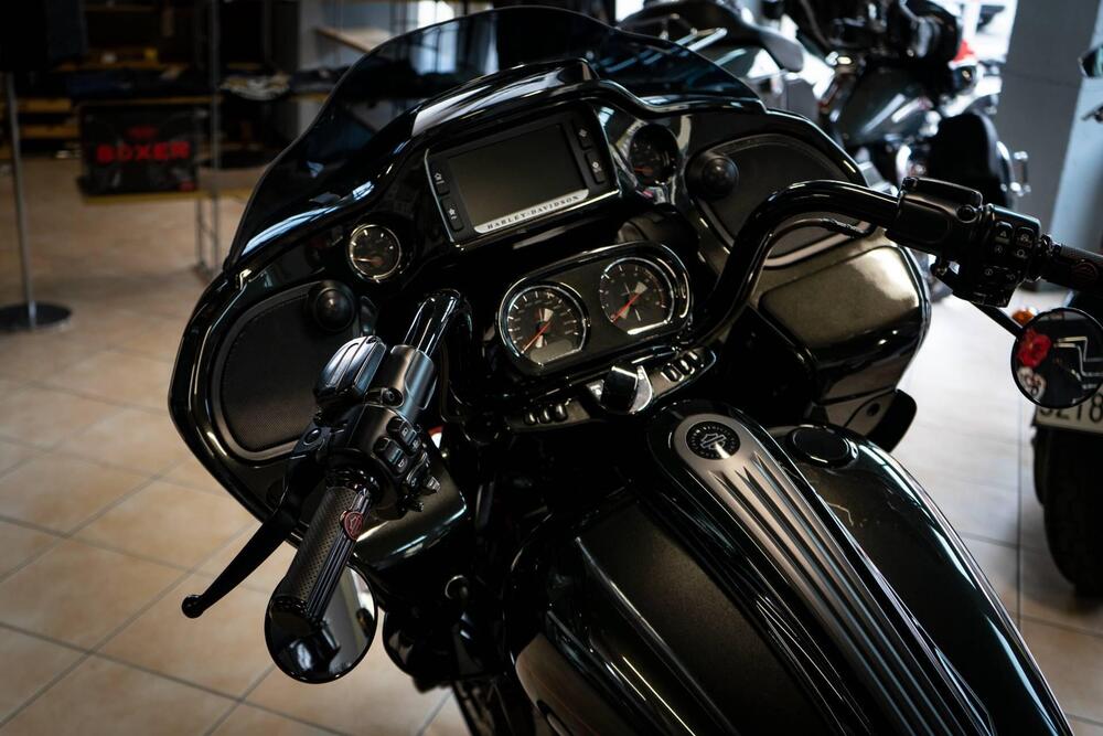 Harley-Davidson 117 Road Glide (2018 - 19) - FLTRXSE (2)