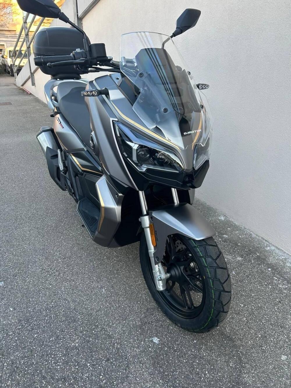 QJ Motor ATR 125 (2025 - 26) (4)