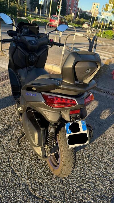 Yamaha X-Max 300 (2021 - 24) usata