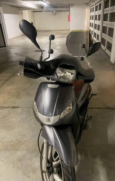 Peugeot Tweet 125 RS (2015 - 16) usata