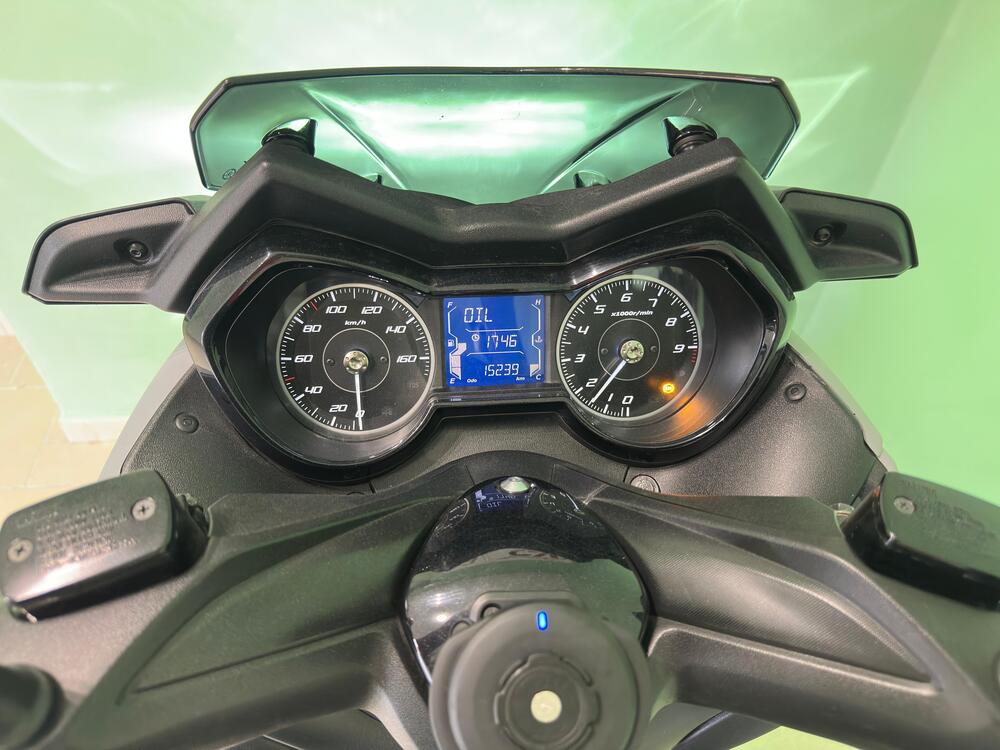 Yamaha X-Max 300 (2021 - 24) (6)