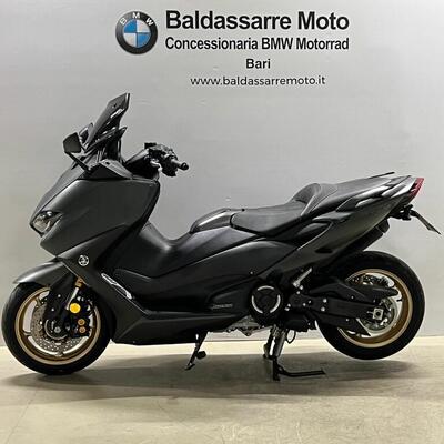 Yamaha T-Max 560 Tech Max (2021) usata