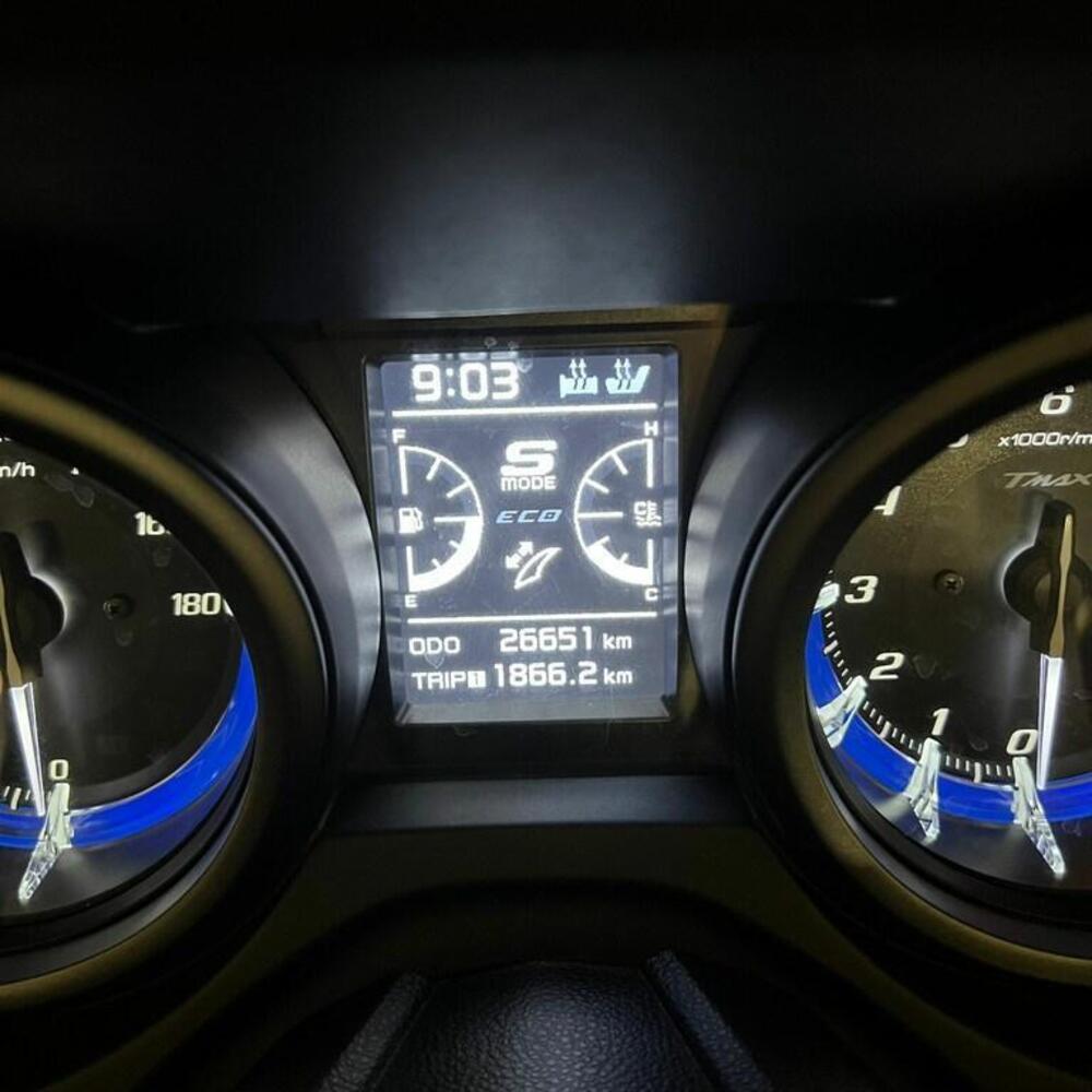 Yamaha T-Max 560 Tech Max (2021) (5)