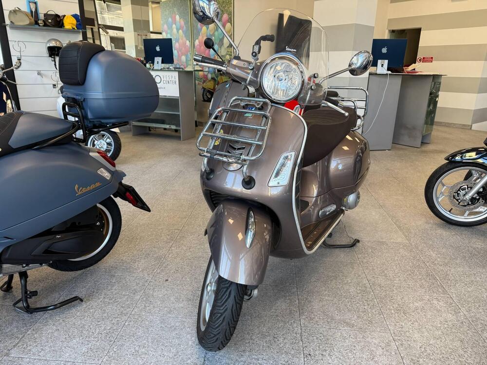 Vespa GTS 300 Touring ABS (2017 - 19)