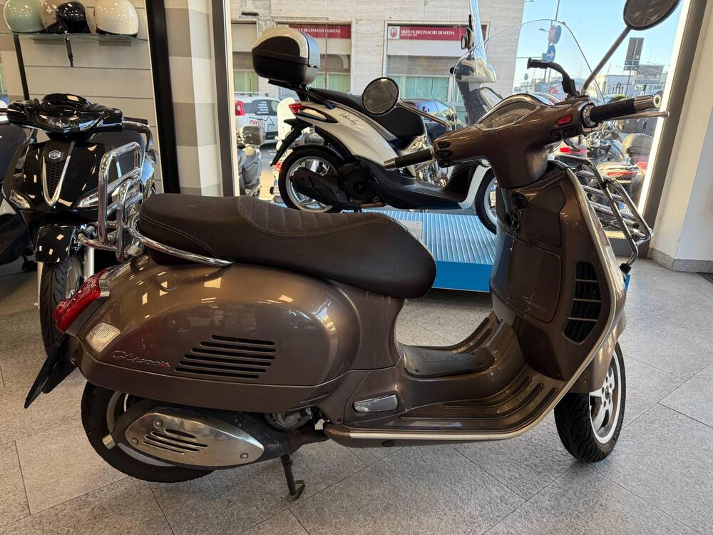 Vespa GTS 300 Touring ABS (2017 - 19) (3)