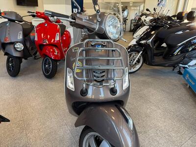 Vespa GTS 300 Touring ABS (2017 - 19) usata