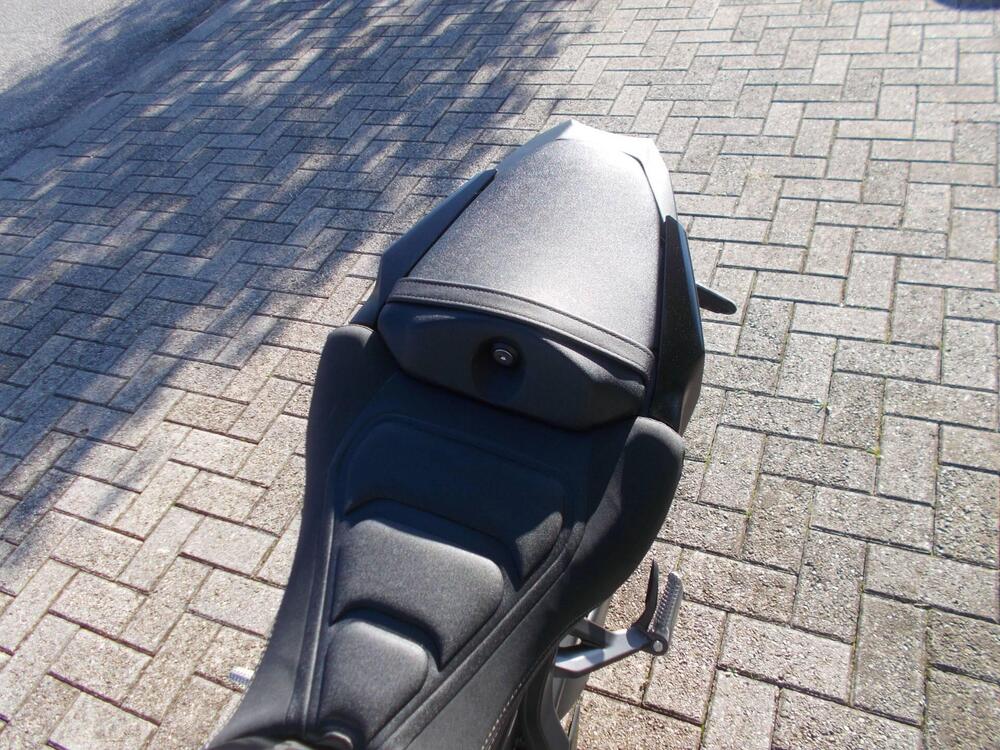 Yamaha MT-09 Y-AMT (2024 - 26) (4)