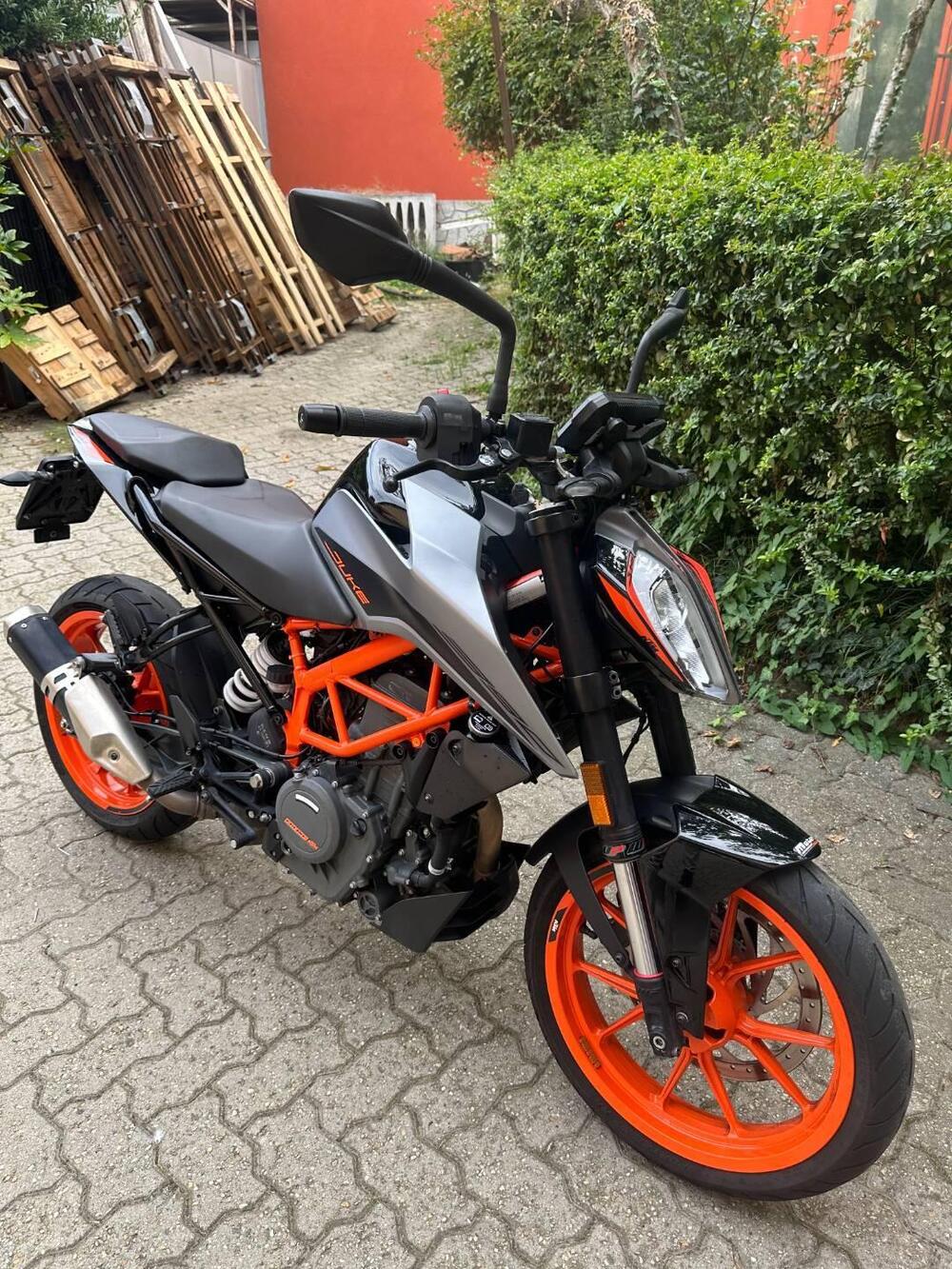 KTM 390 Duke (2021 - 23) (2)