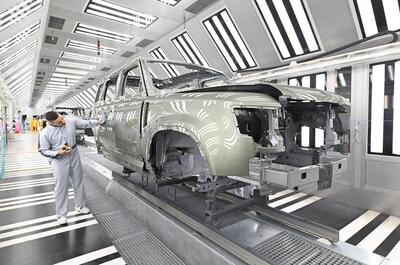 Jaguar Land Rover riparte dopo l&rsquo;attacco hacker: la produzione torna attiva dopo oltre un mese di stop