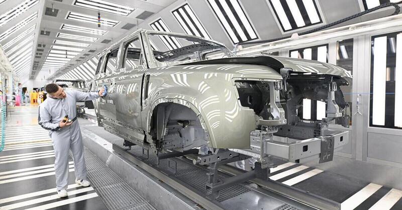 Jaguar Land Rover riparte dopo l&rsquo;attacco hacker: la produzione torna attiva dopo oltre un mese di stop