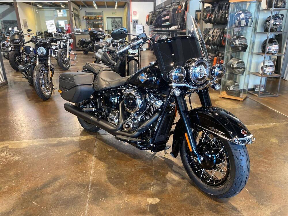 Harley-Davidson Heritage Classic (2025 - 26) (2)