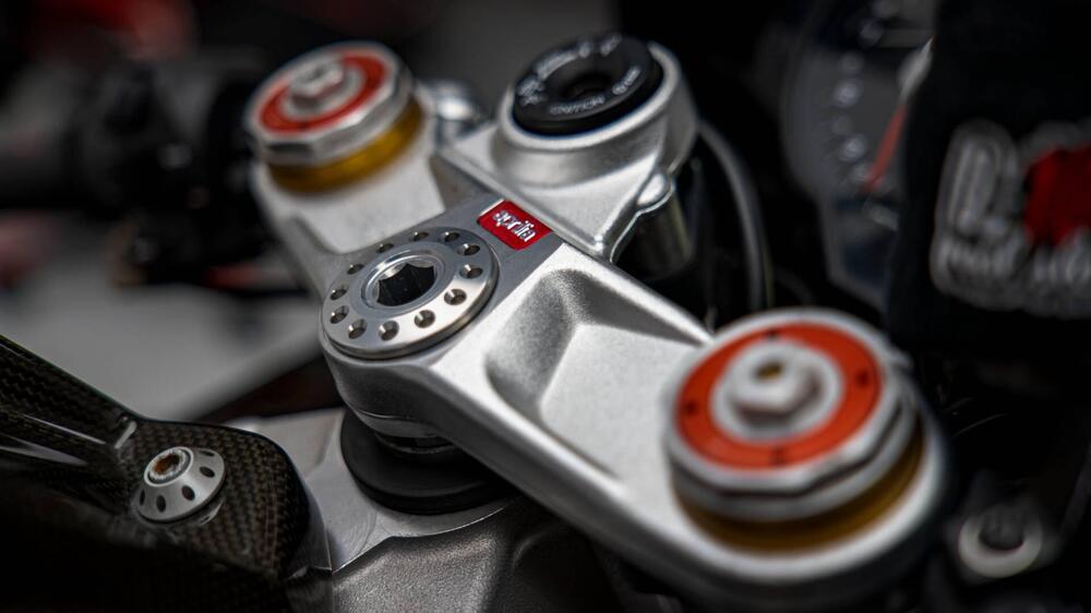 Aprilia RSV4 Factory APRC ABS (2011 - 15) (15)