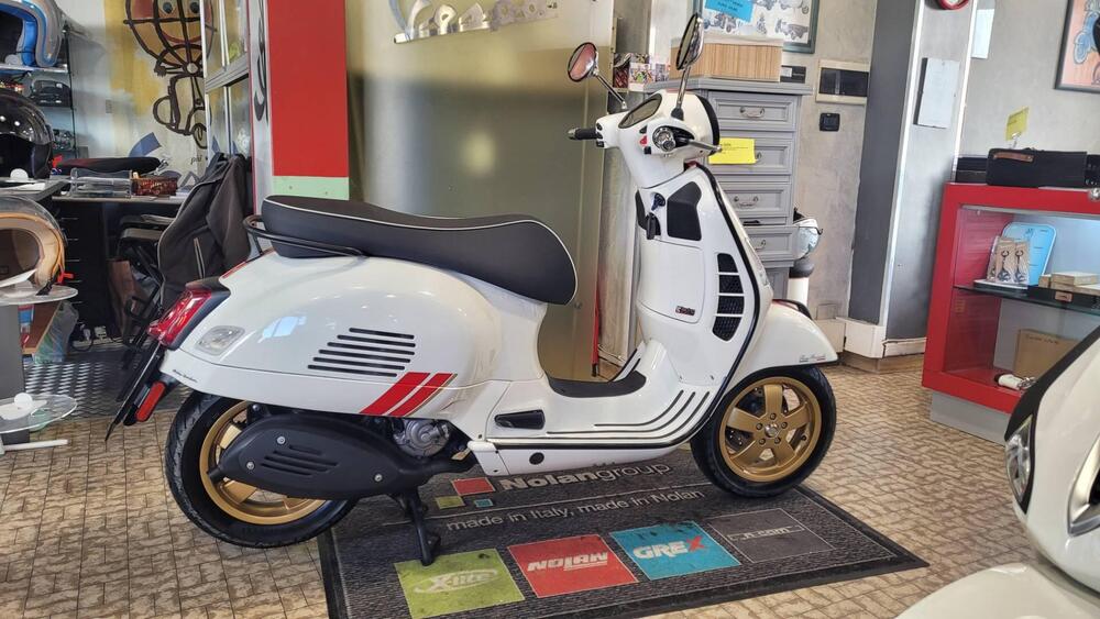 Vespa GTS 300 Super Racing Sixties Hpe (2021 - 22)