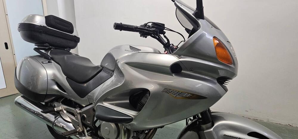 Honda Deauville 650 (2002 - 05) (2)