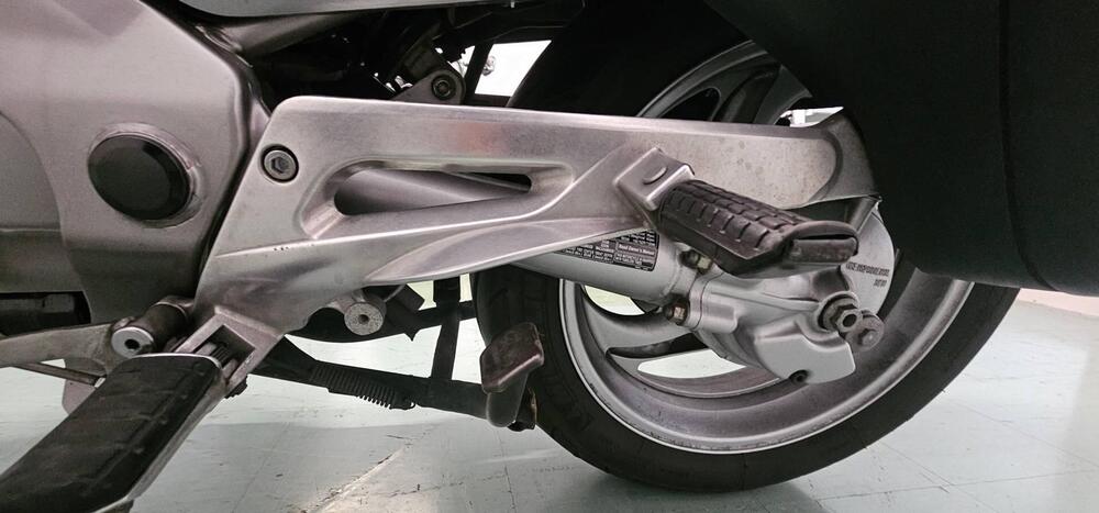 Honda Deauville 650 (2002 - 05) (8)