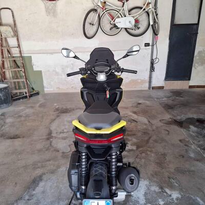 Aprilia SR GT 125 (2022 - 24) usata