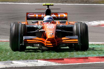 Il giorno in cui un pilota sconosciuto domin&ograve; la Formula 1 al N&uuml;rburgring